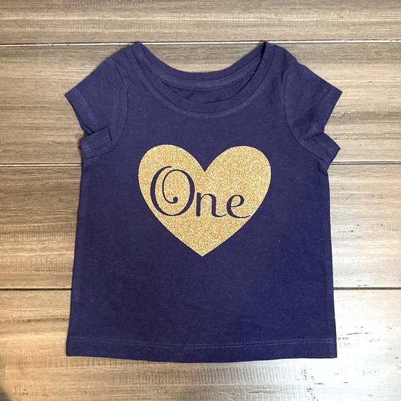 ✨ Baby Girl First Birthday Shirt “One” Heart - Size 12 M - Gold Glitter Heart ✨ - Picture 4 of 5